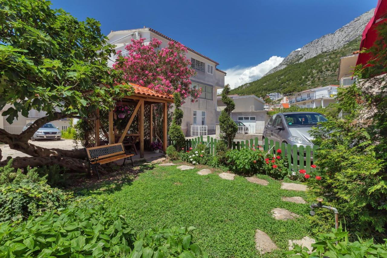 Apartmani Luna Baška Voda Exterior foto