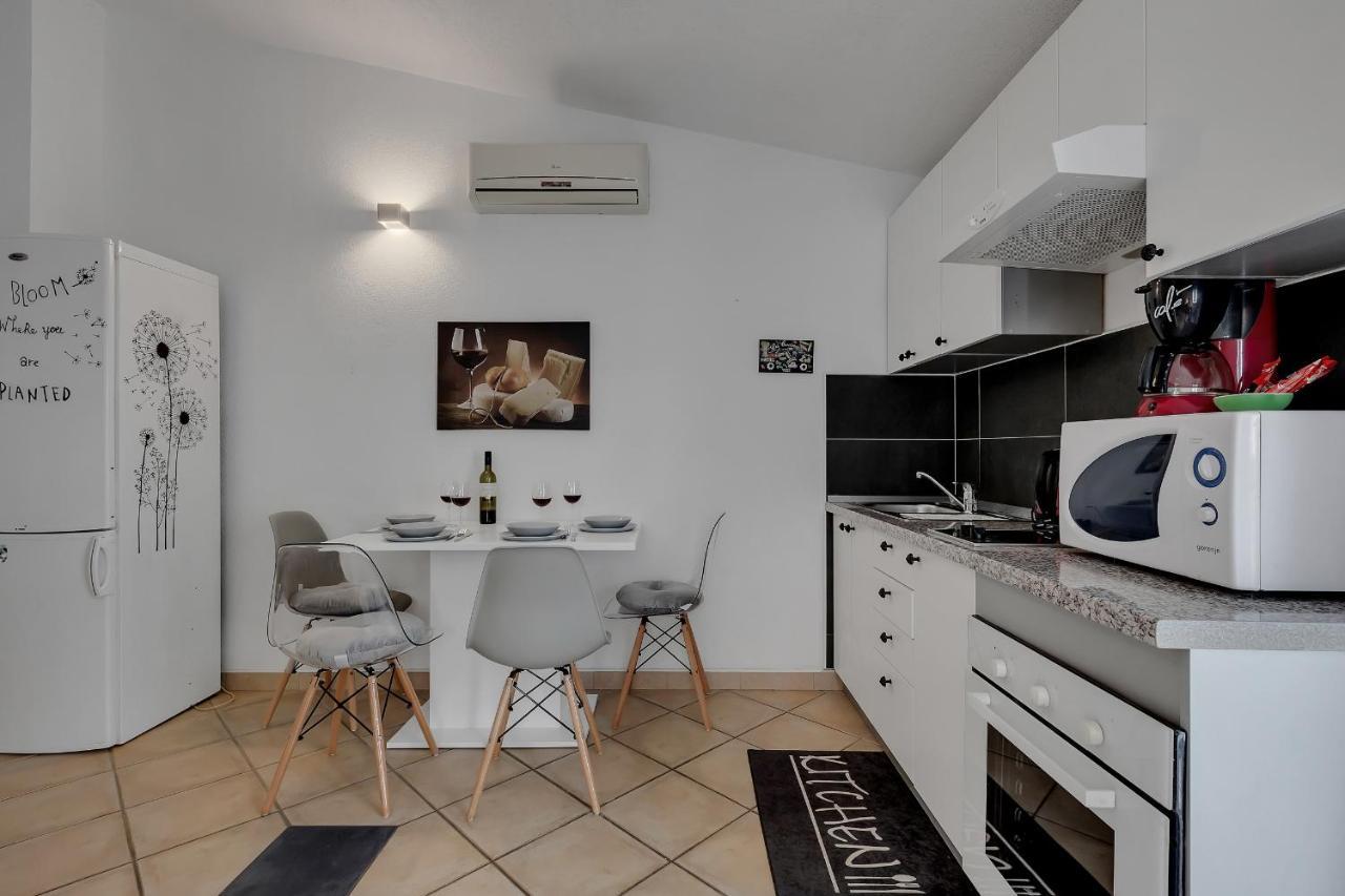 Apartmani Luna Baška Voda Exterior foto