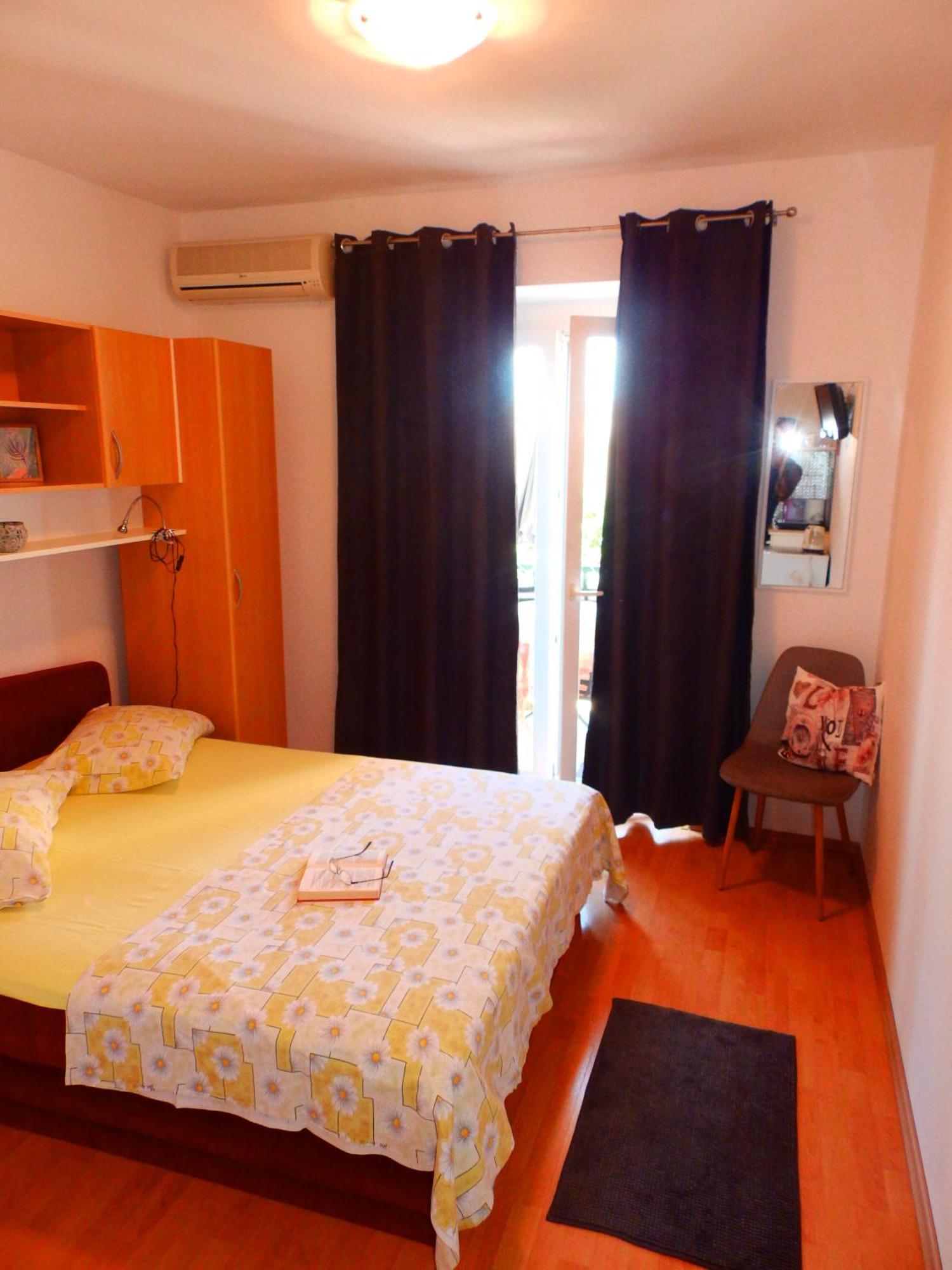 Apartmani Luna Baška Voda Habitación foto